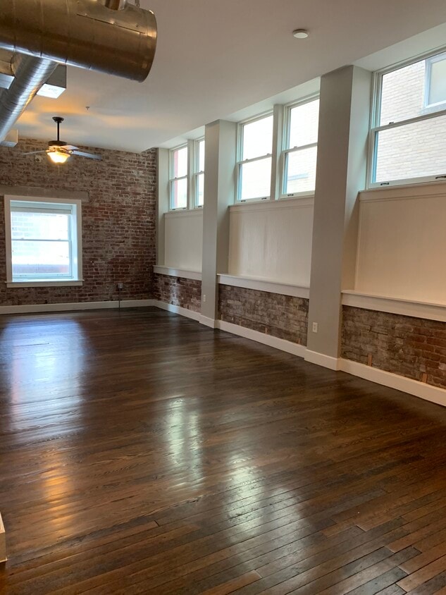 Living Space with Room for Dining Table - 14 E Washington St