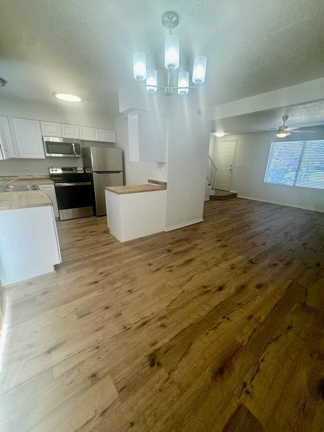 Building Photo - 525 S 1100 E