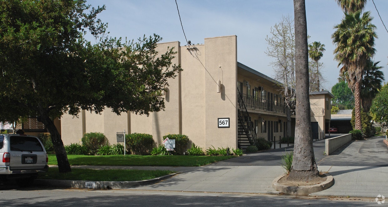 Building Photo - 567 N Holliston Ave