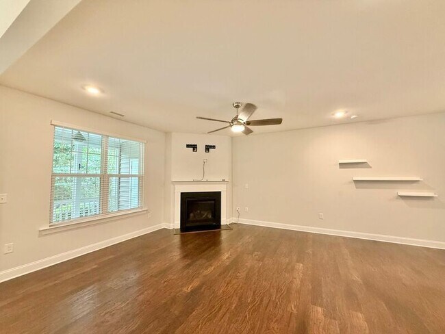 Foto del edificio - 414 Shale Creek Dr