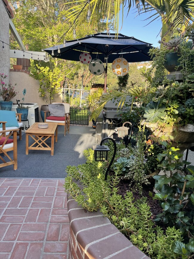 Outdoor Space - 6401 E Nohl Ranch Rd