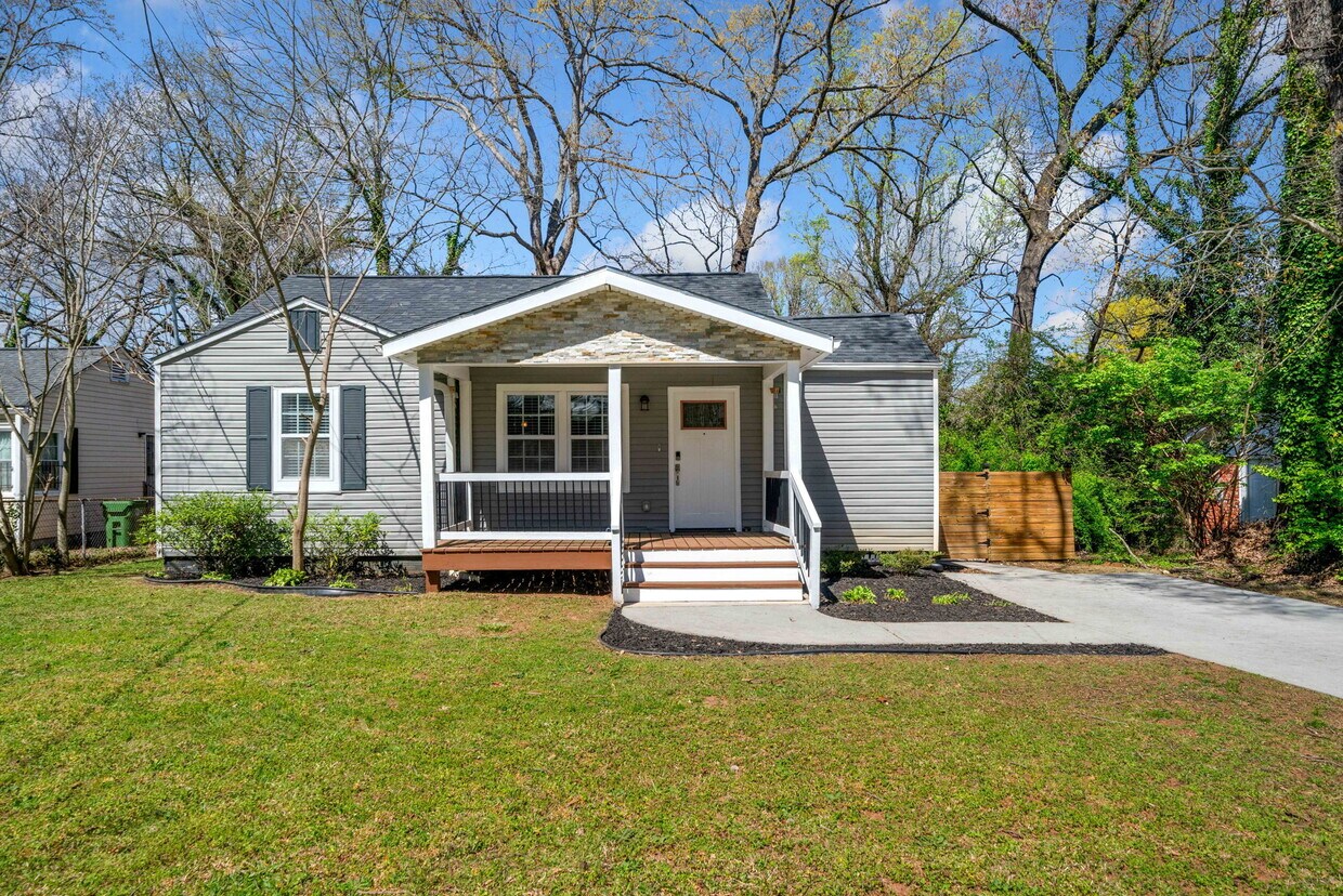 Primary Photo - 1947 Maywood Pl NW