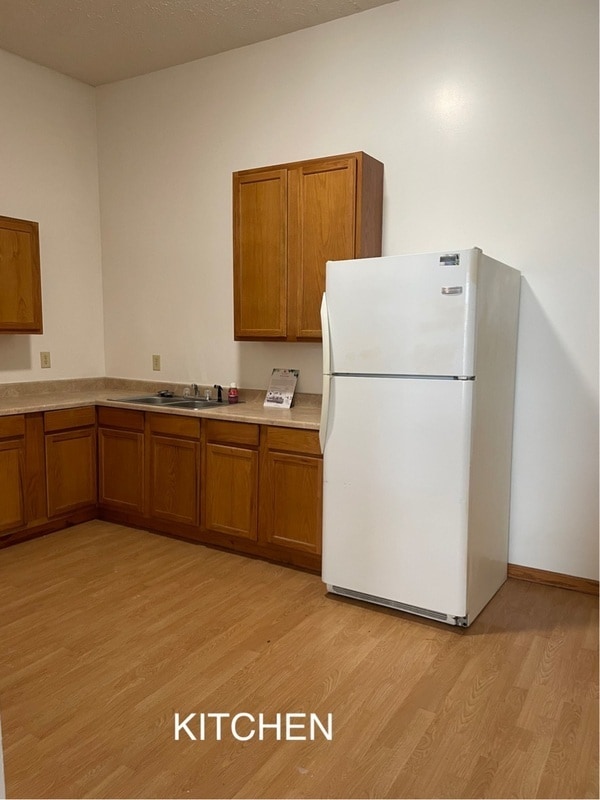 Building Photo - 102 N Main St