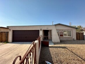 Building Photo - 1013 Glacier Dr