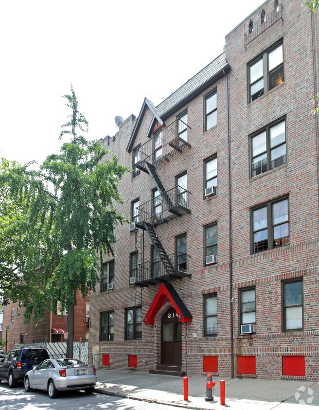 Primary Photo - 214 Gelston Ave