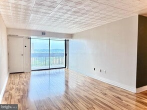 Building Photo - 5300 Holmes Run Pkwy