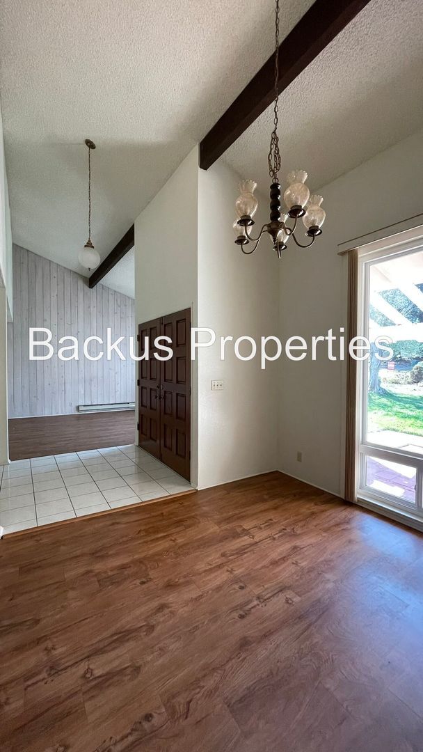 Building Photo - 18725 Vasquez Ct