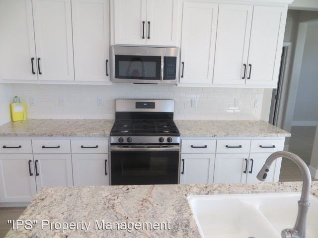 Foto del edificio - 3 br, 2.5 bath House - 4150 Town Center Blvd.
