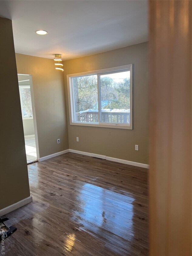 Building Photo - 49 Hilltop Dr