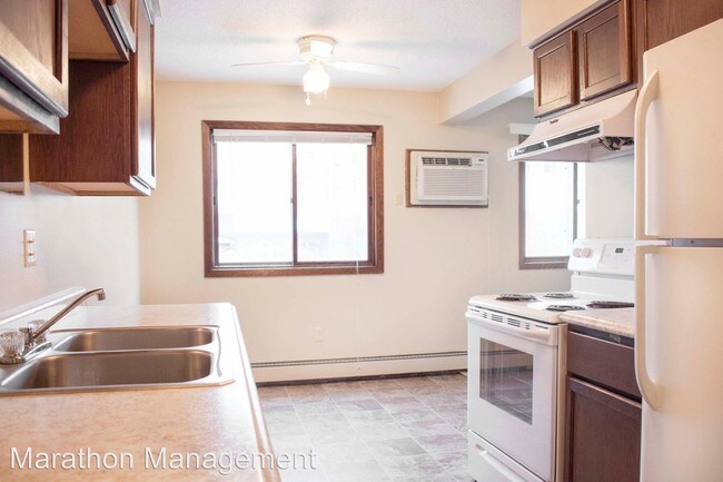 Building Photo - 140 W 3rd St