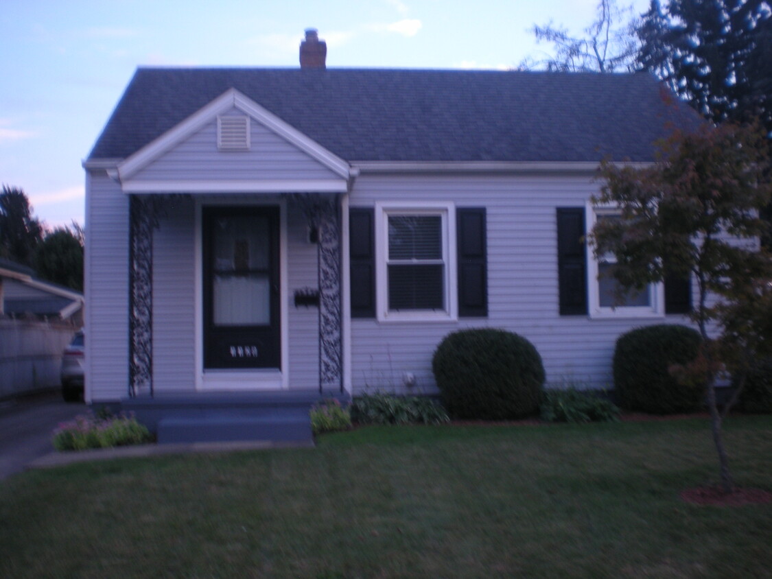 Front of home - 1128 Lindsay Ave