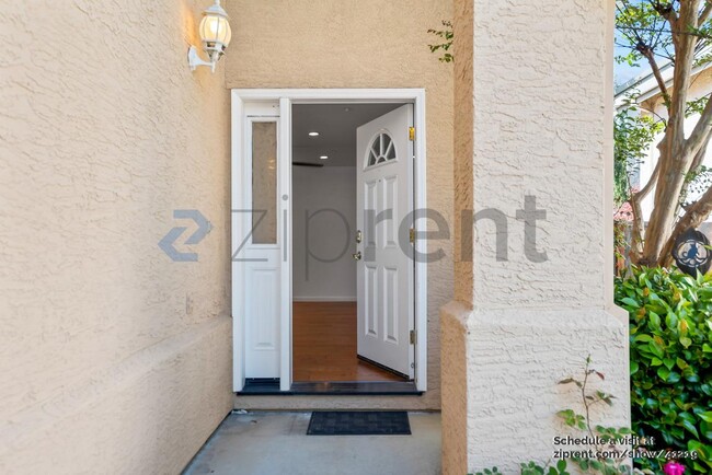 Building Photo - 625 San Gabriel Ave
