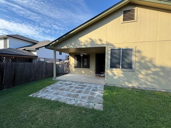 Foto del edificio - 1710 Chinati Mountain Trail