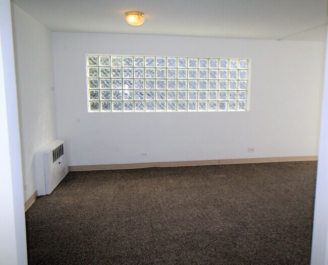 Building Photo - 220 N Kenilworth Ave