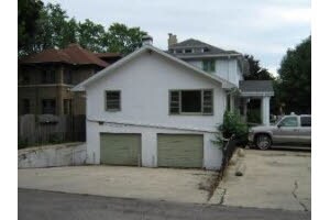 Building Photo - 401 N Raynor Ave