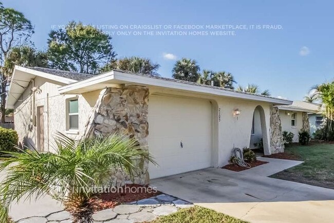 Building Photo - 2103 Hanby St