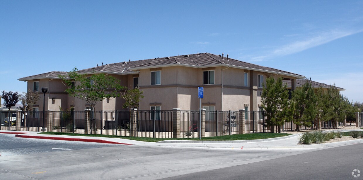 Impressions at Valley Center Apartments in Victorville, CA Westside
