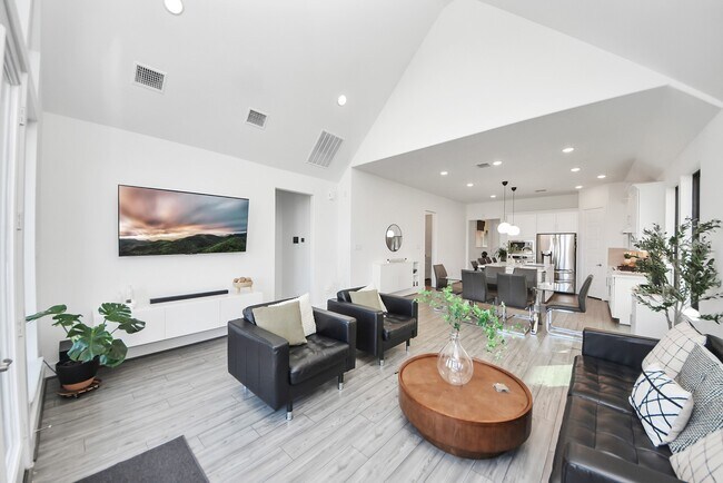 Foto del edificio - 4111 Crossfind Ct