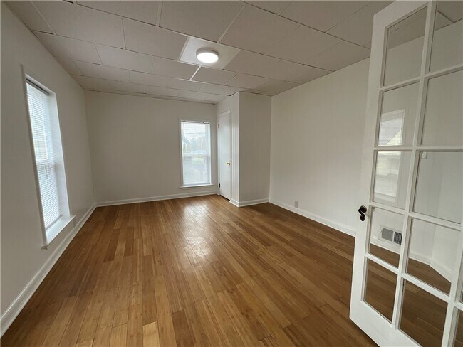 Foto del edificio - 22 Hickok Ave