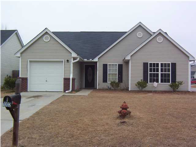 Primary Photo - Lovely 3 Bedroom, 2 Bath Home In Ashley Pl...