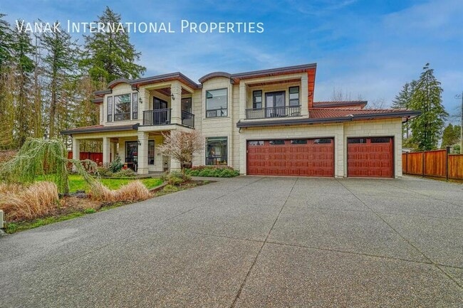 Building Photo - Discover your dream home in West Maple Ridge