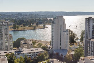 Building Photo - 1265 Burnaby St