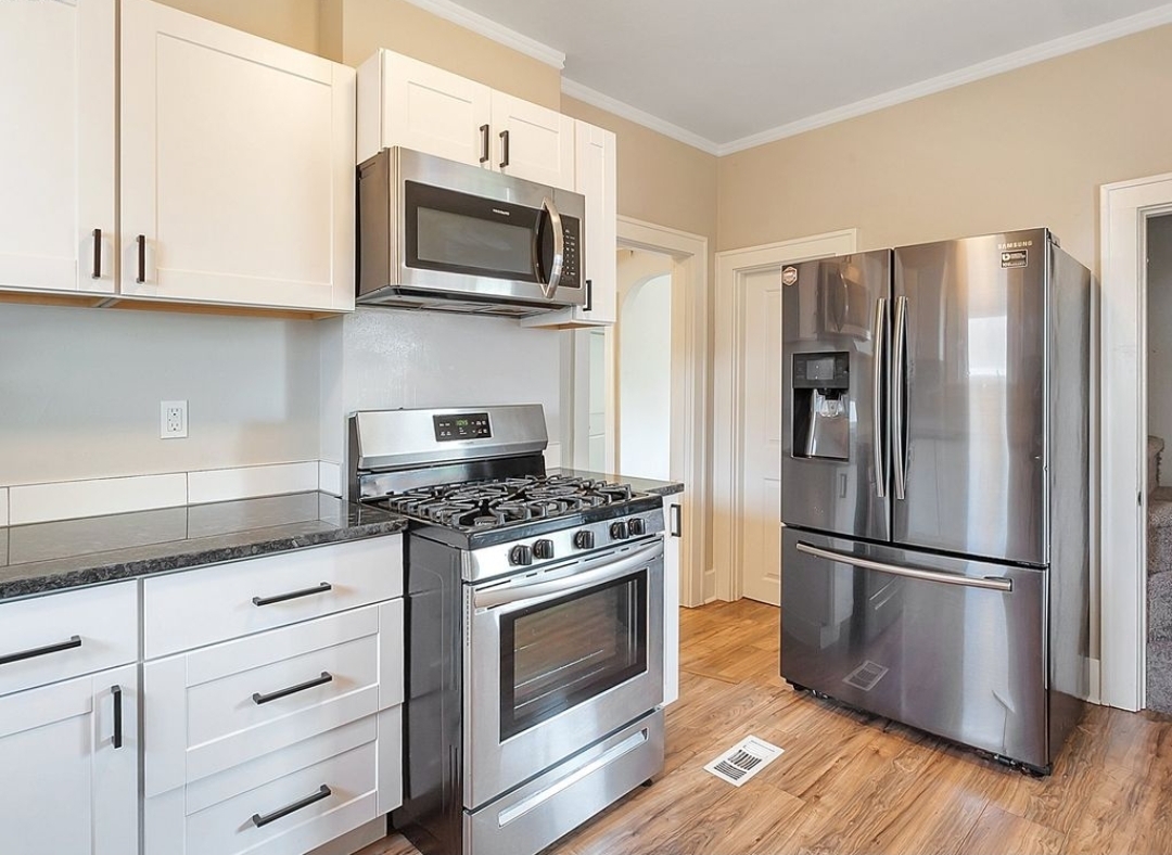 Primary Photo - 2421 SE 85th Ave