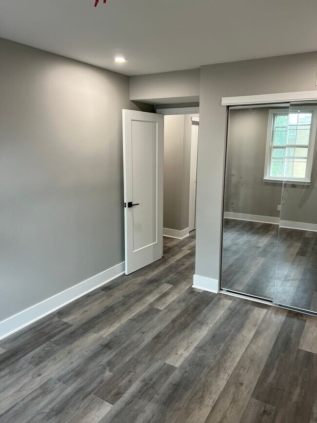 Foto del edificio - Washington Square 2 Bedroom