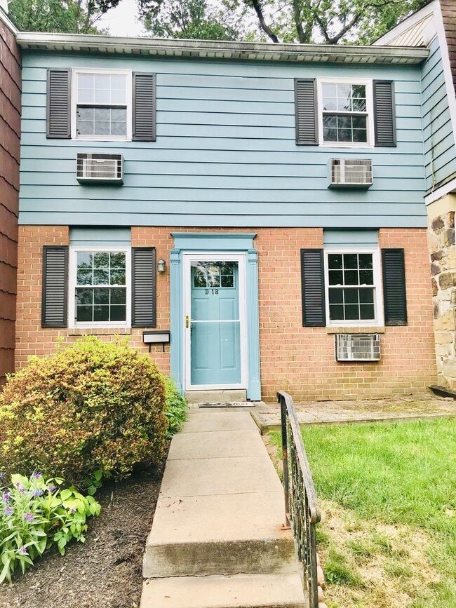 Building Photo - 207 Walnut Hill Rd