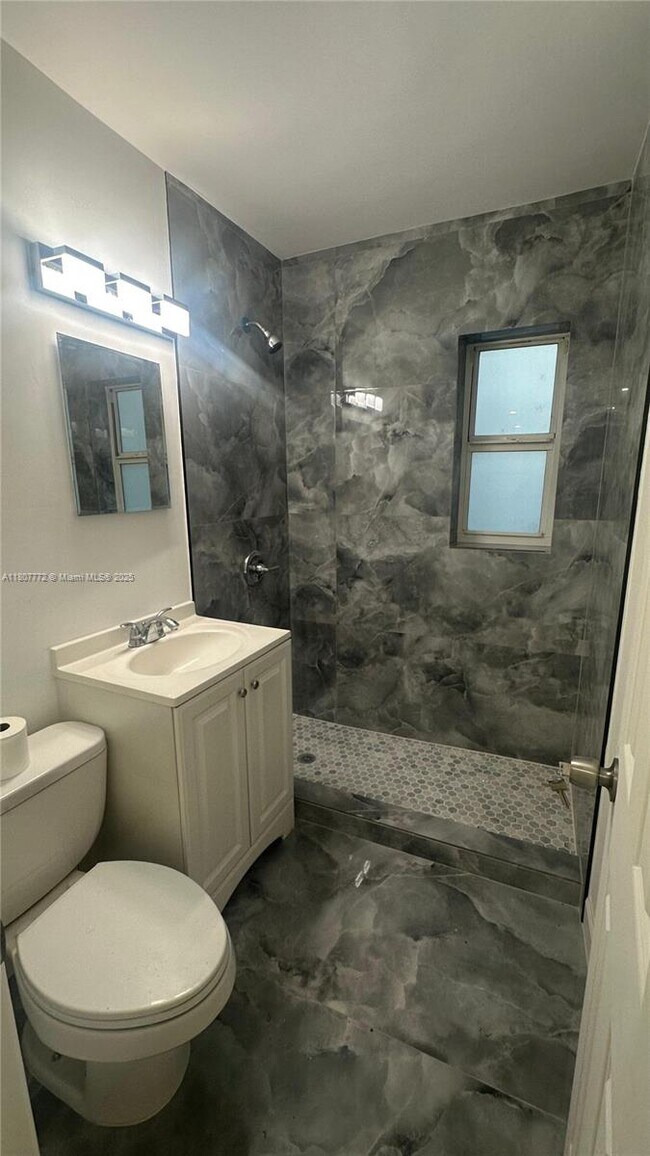 Foto del edificio - 13845 NW 6th Ave