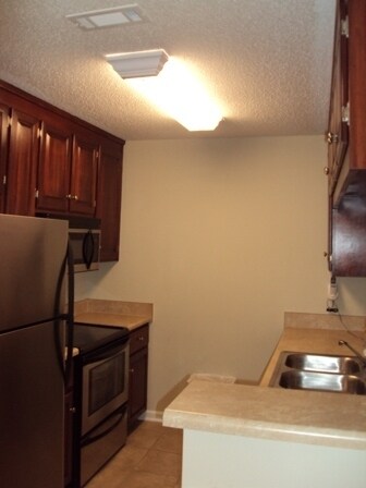 Foto del edificio - Wakefield Subdivision - Partially Furnished Unit!