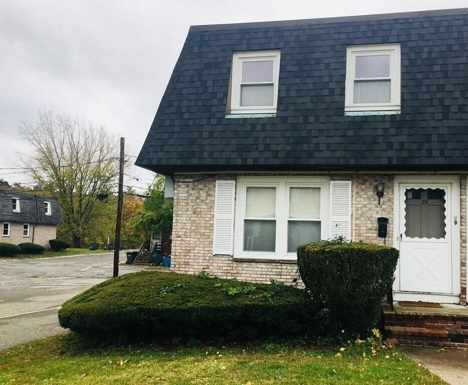 29 Moreland Ave, Dedham, MA 02026 Townhome Rentals in Dedham MA