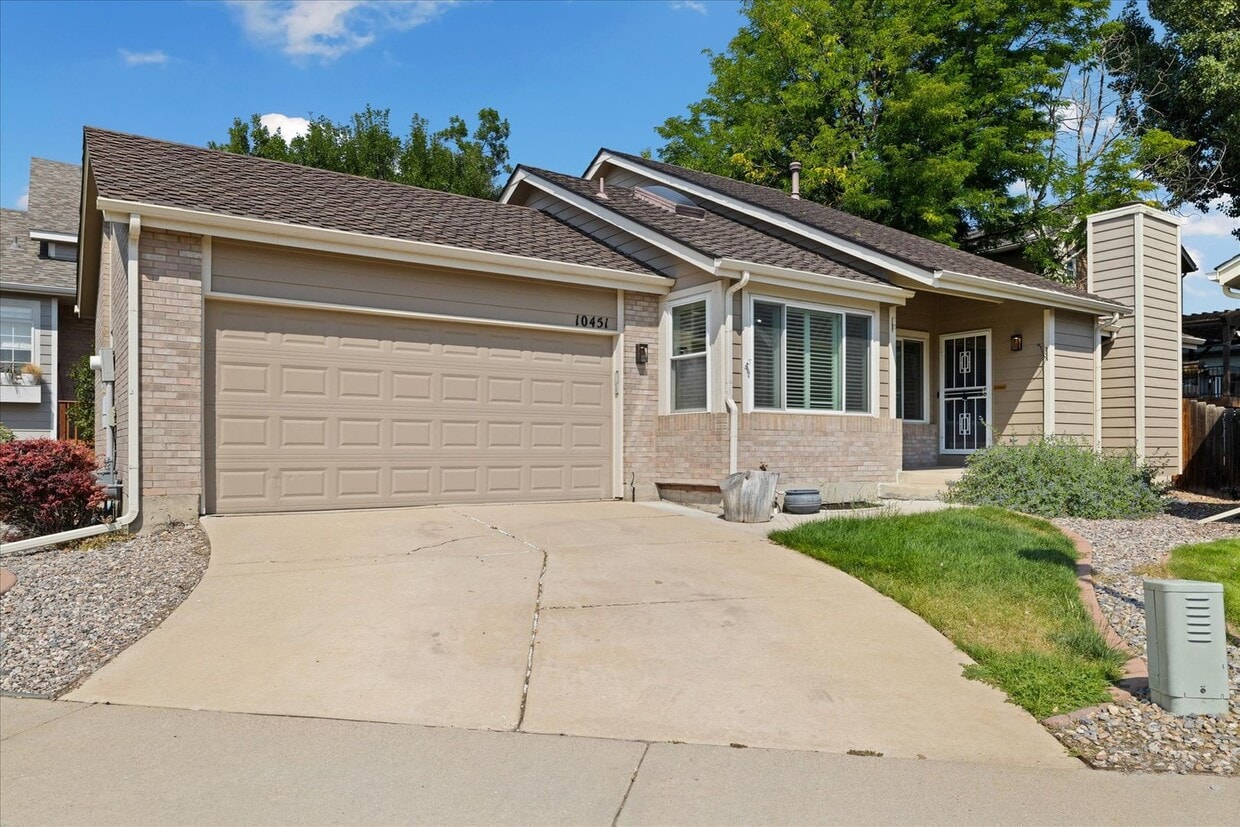 Amazing 4 bedroom, 3 bath home right by St... - Amazing 4 bedroom, 3 bath home right by St...