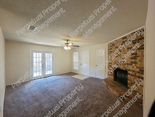 Foto del edificio - 1714 Magnolia Ln