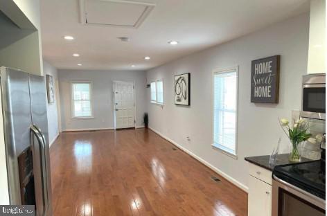 Foto del edificio - 609 49th Pl NE