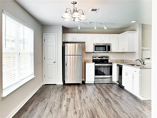 Building Photo - 640 Stadler Pointe