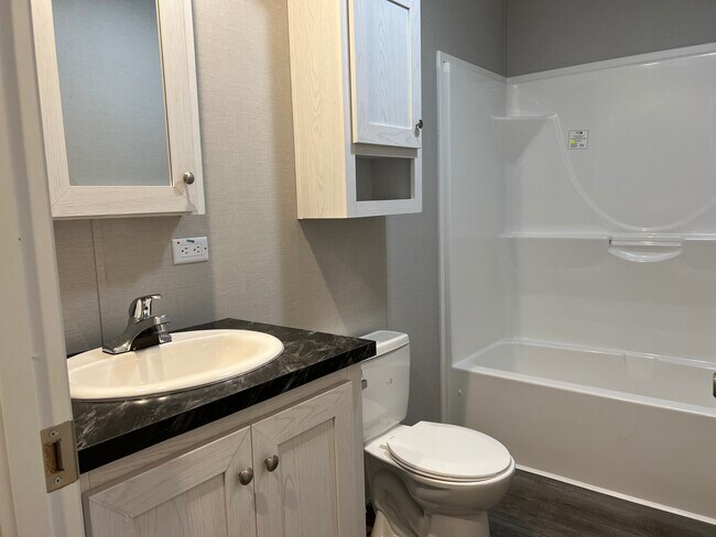 Foto del edificio - 50 Ash Ave