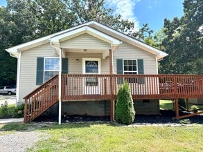 Building Photo - 63 Bonnie Ln