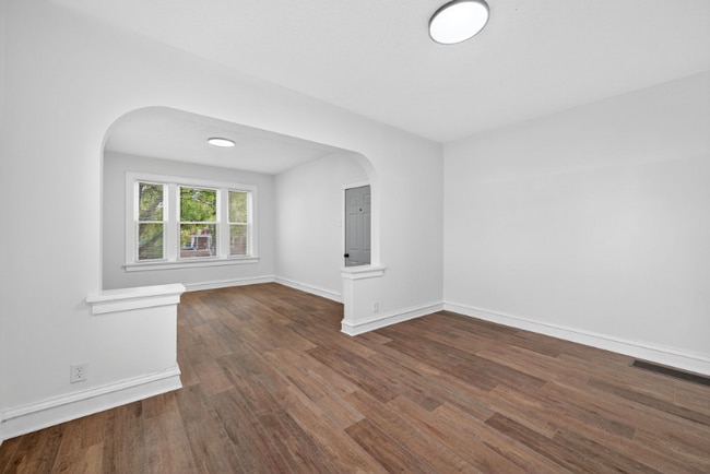 Foto del edificio - 5803 S Kings Highway Blvd