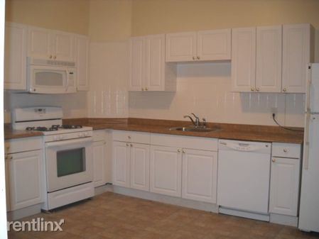 Building Photo - 1 br, 1 bath Apartment - 9 Fuller St