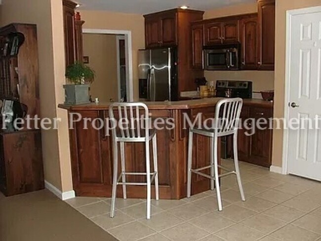 Building Photo - Summer Special.! Half Off First Months Rent!