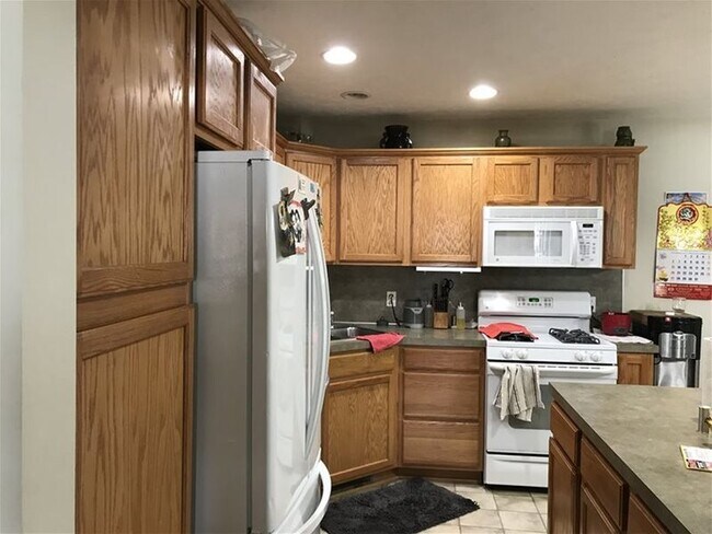 Building Photo - 3057 E Crystal Waters Dr