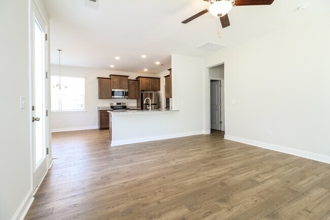 Foto del edificio - 116 Renwood Rd