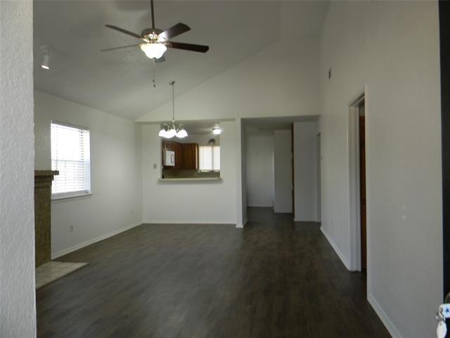 Foto del edificio - 809 Windcrest Dr