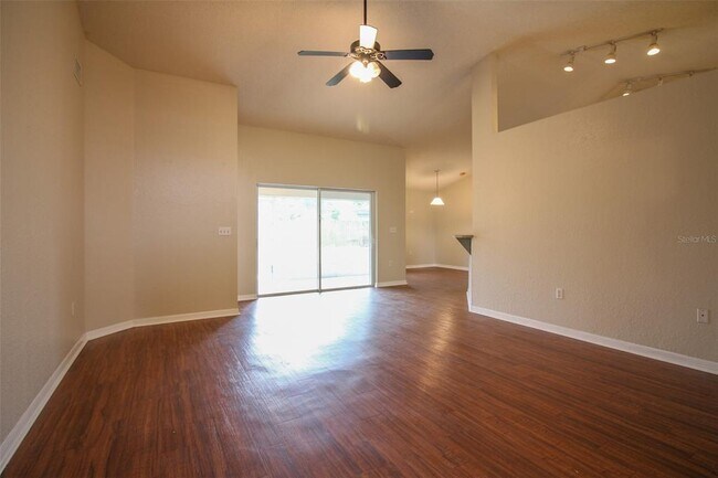 Foto del edificio - 3002 Chasewood Dr