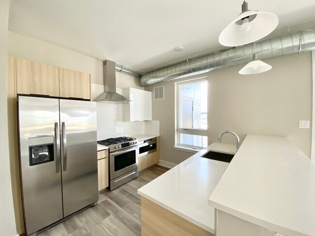 Building Photo - 3301 Capri Dr