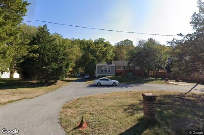 Building Photo - 13307 Old Marlboro Pike