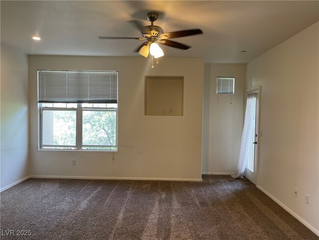 Building Photo - 5855 Valley Dr