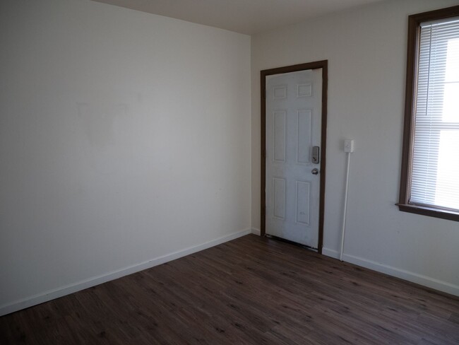 Foto del edificio - Bright 2-Bedroom Easton Apartment with Out...