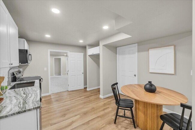 Foto del edificio - Charming downstairs apartment in Cedar City, Utah: 2-Bedroom 1 Bathroom in Canyon Gate Subdivision!